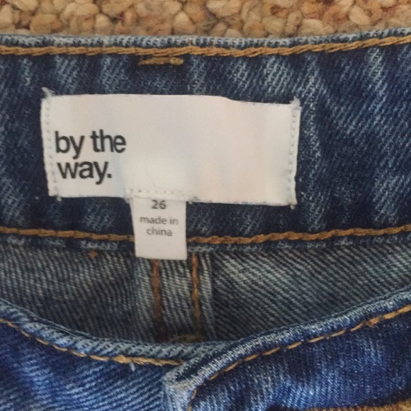 By the way. Distressed High Rise Jeans 26 4 2 - Picture 6 of 7